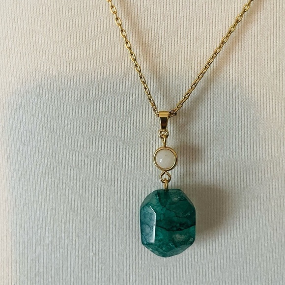 J. Crew Green Gemstone Pendant Necklace - Picture 1 of 5